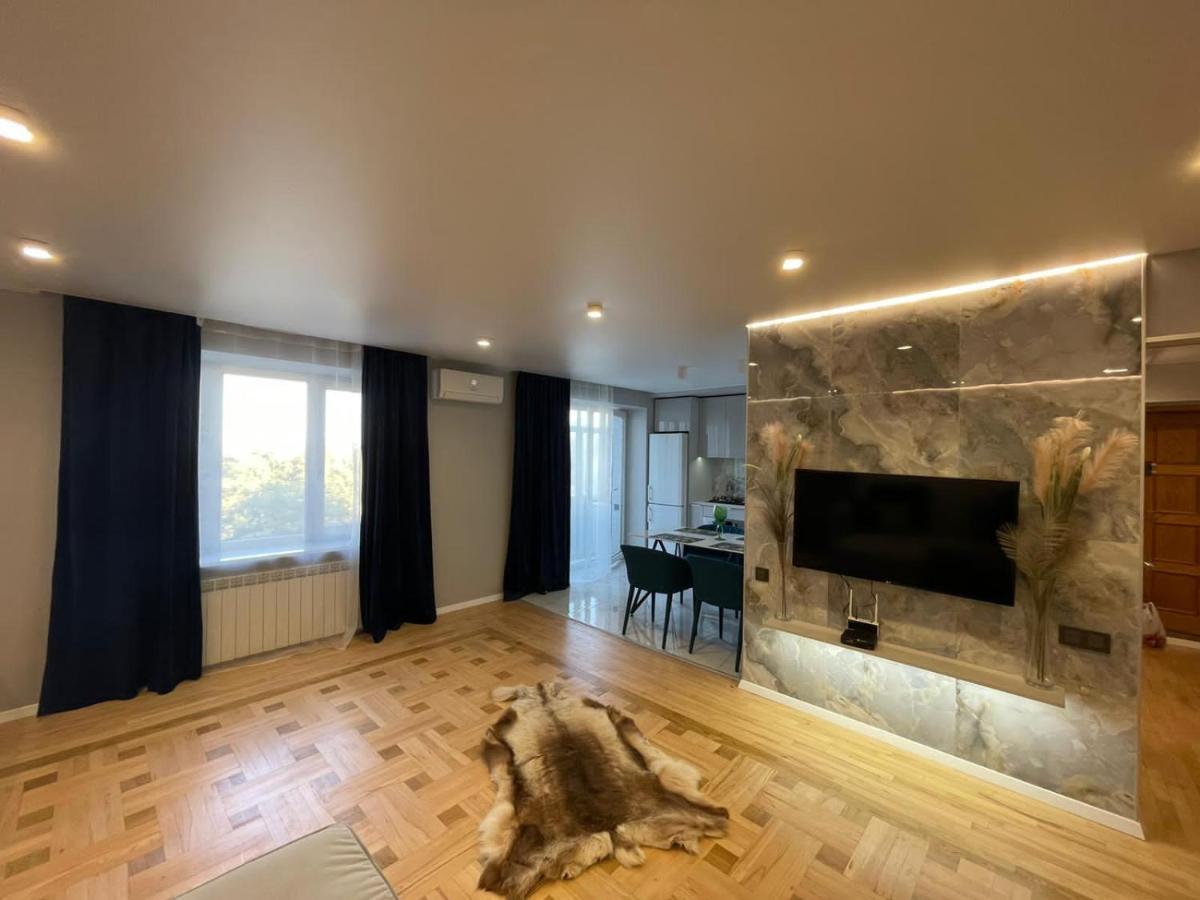 Citadel Vip Apartment Lviv Exteriör bild