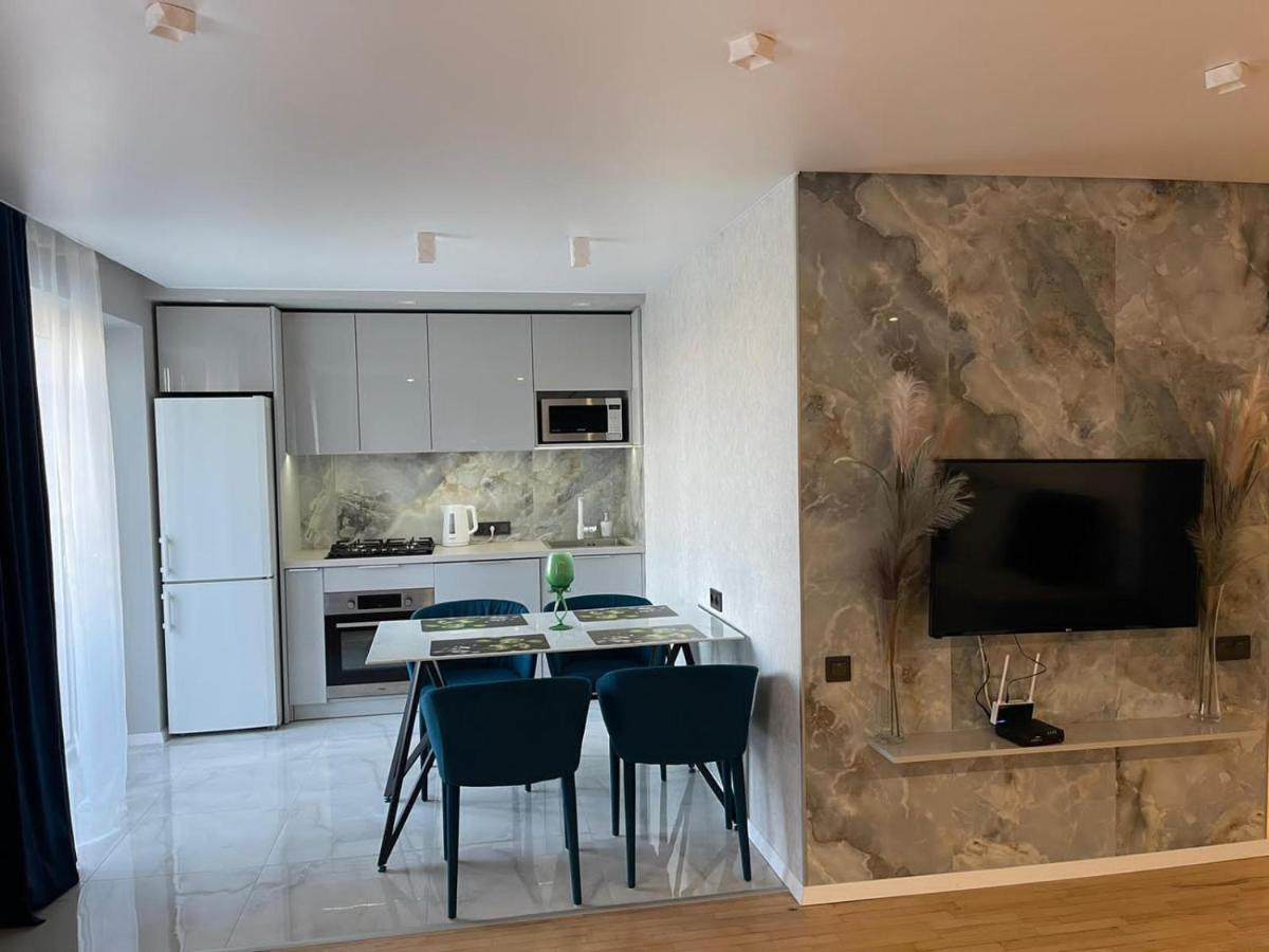 Citadel Vip Apartment Lviv Exteriör bild