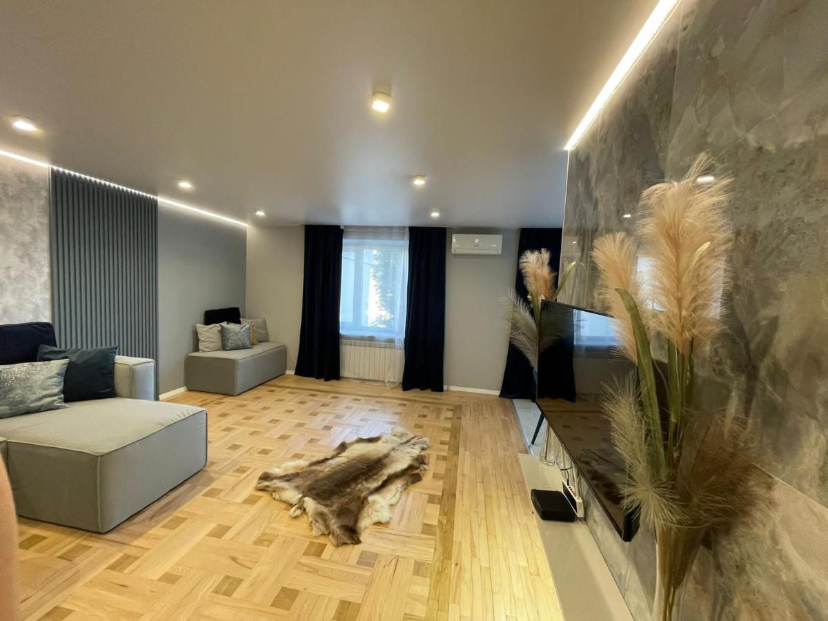 Citadel Vip Apartment Lviv Exteriör bild