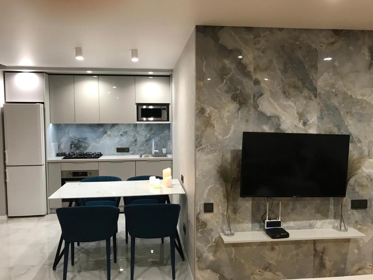 Citadel Vip Apartment Lviv Exteriör bild