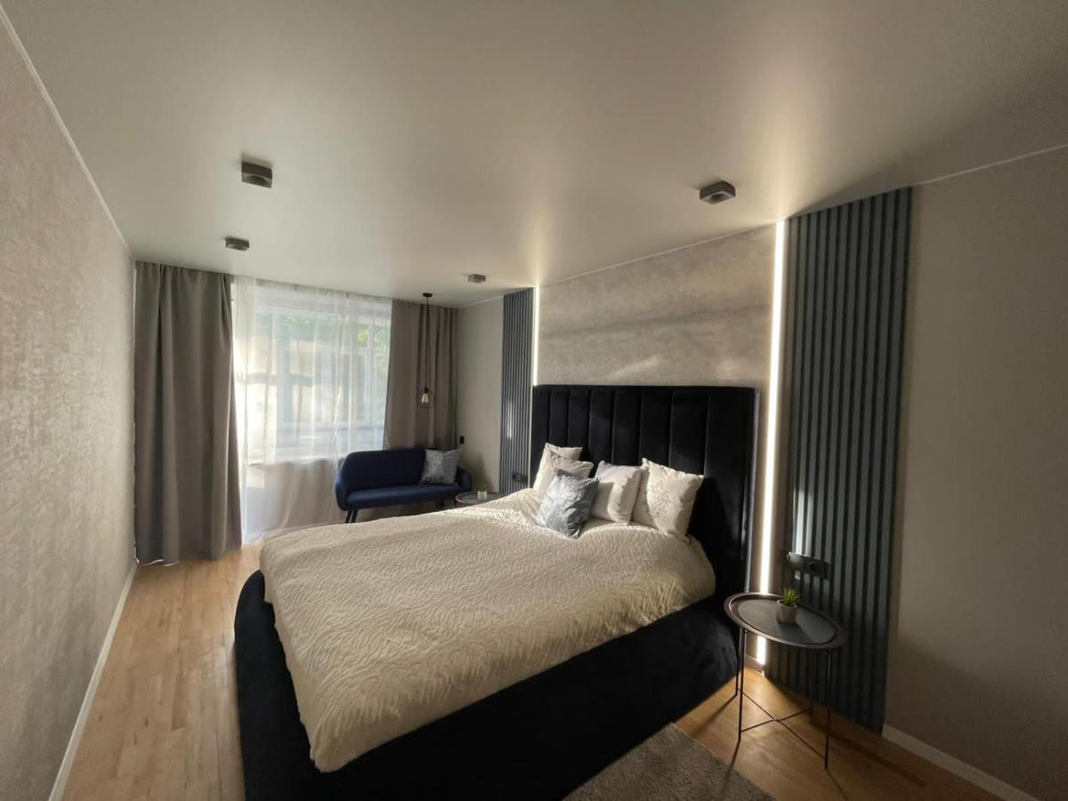 Citadel Vip Apartment Lviv Exteriör bild